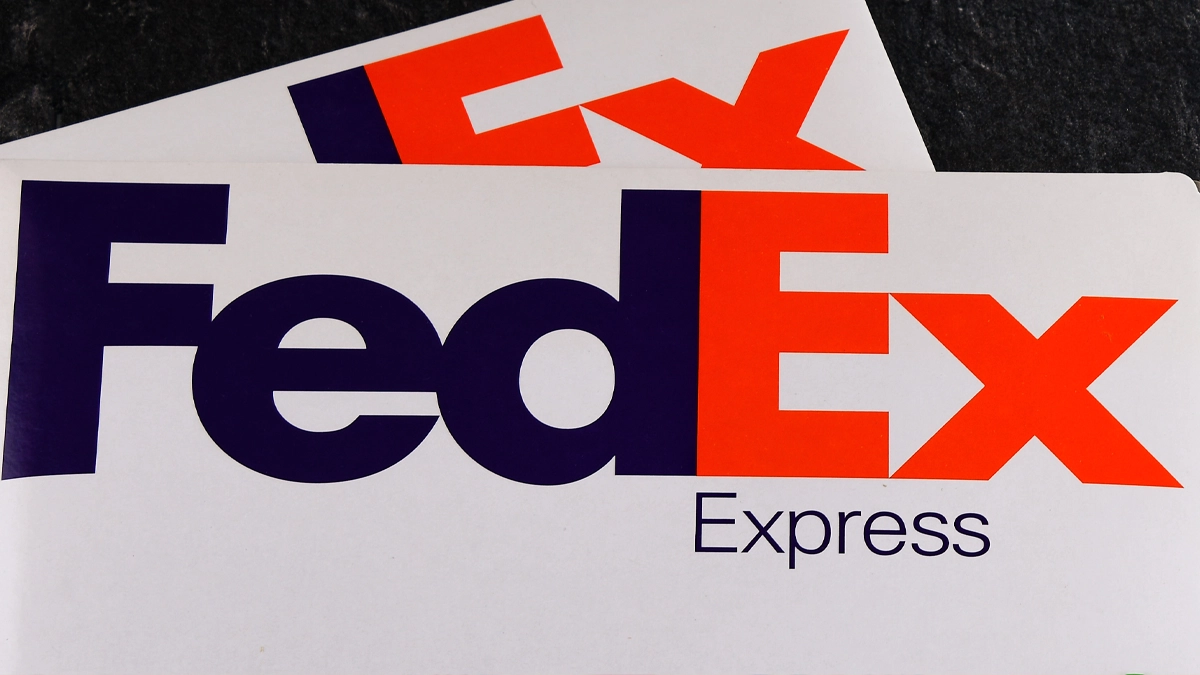 FedEx Express Envelopes. Image: Adobe Stock.